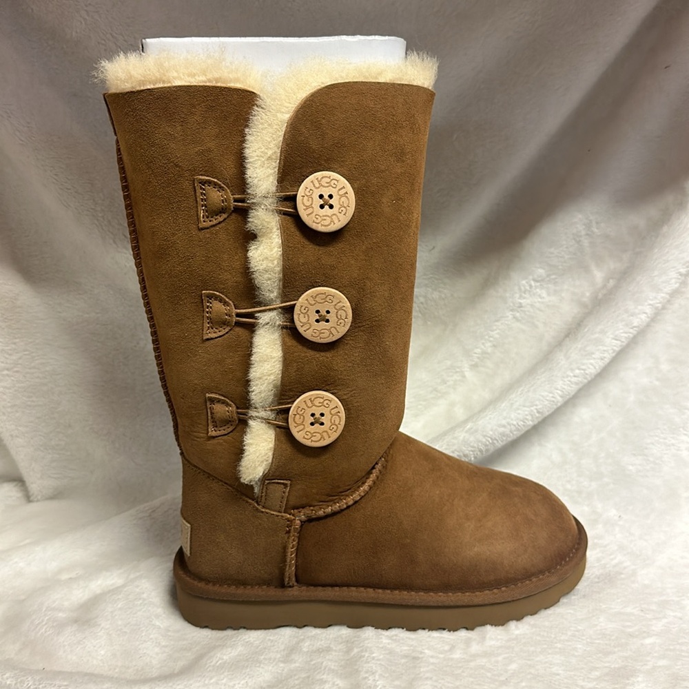 Ugg Bailey Button Triplett - Picture 3 of 13